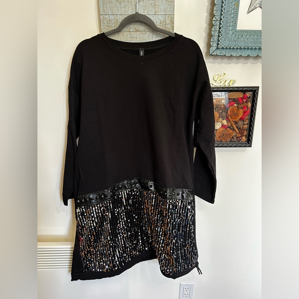 Black italian tunic with sequins